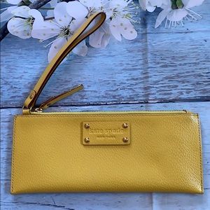 KATE SPADE Wristlet